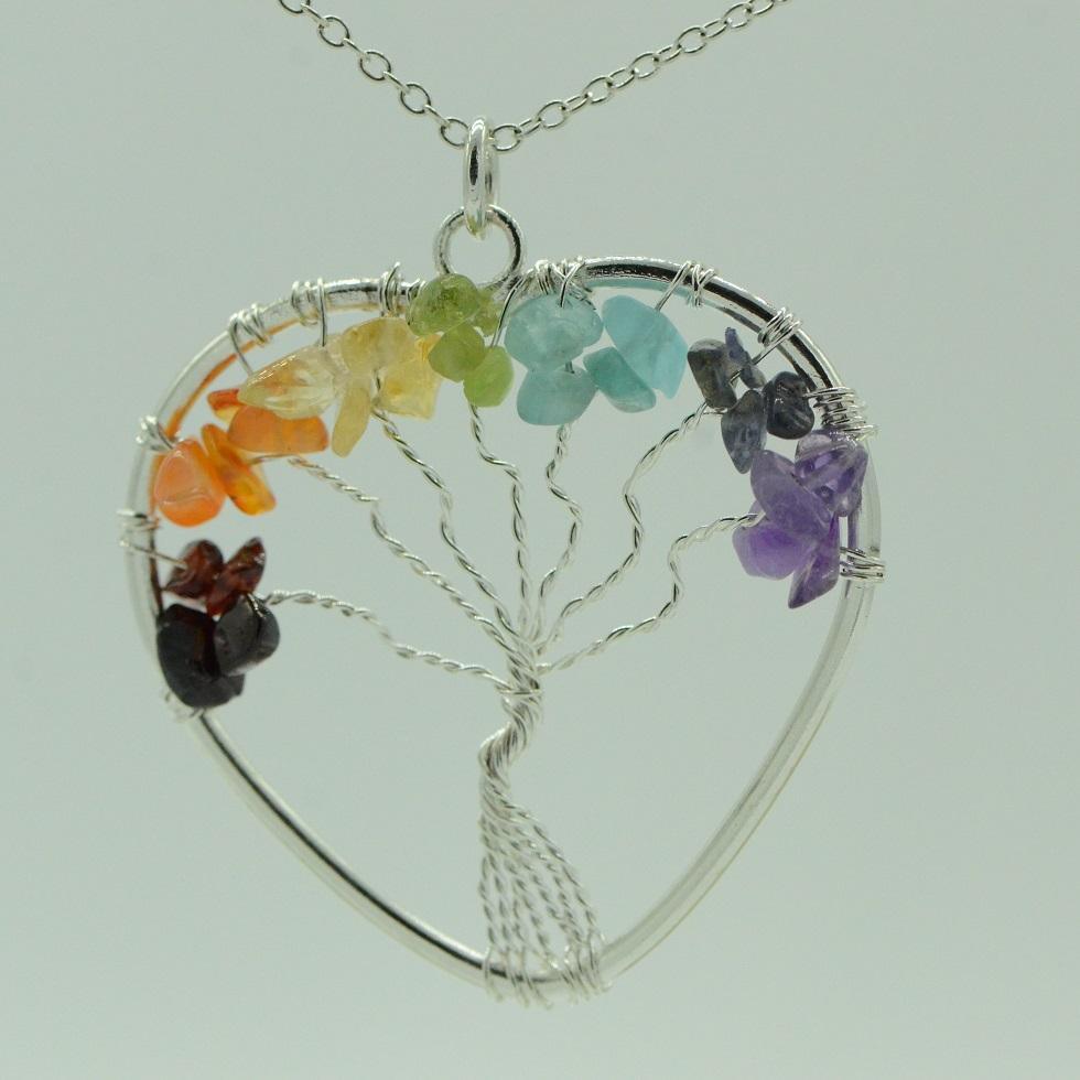 Pendentif "Coeur et arbre de vie" 7 Chakras - lespierresdubienetre