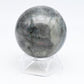 Sphère de labradorite (710g) A Réf : SL5