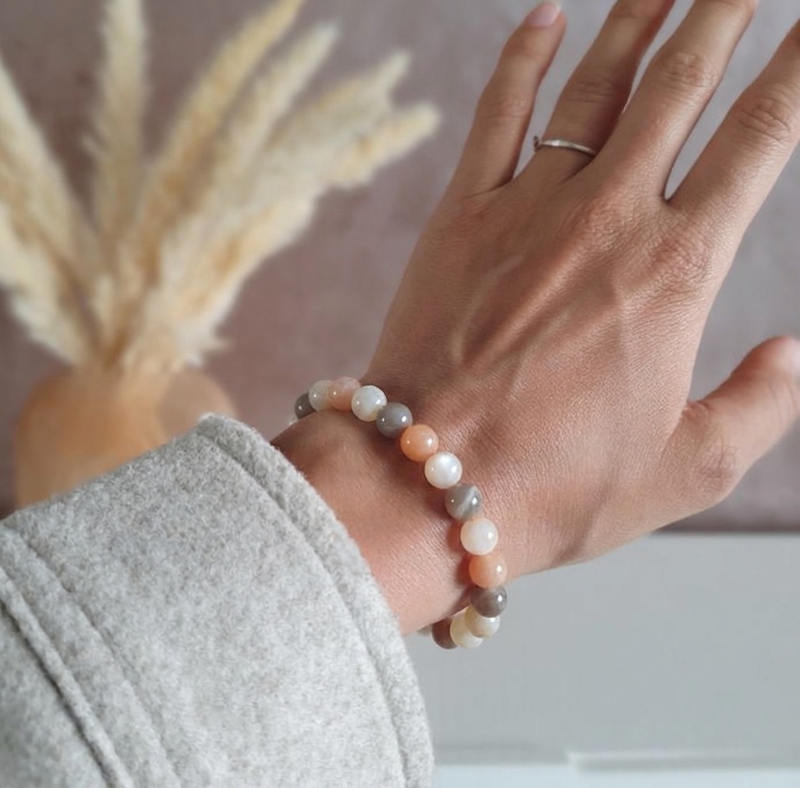 Bracelet "Féminité" en Pierre de Lune Multicolor