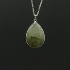 Pendentif "Protection" en Labradorite Goutte - lespierresdubienetre