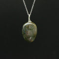Pendentif "Protection" en Labradorite Roulée - lespierresdubienetre